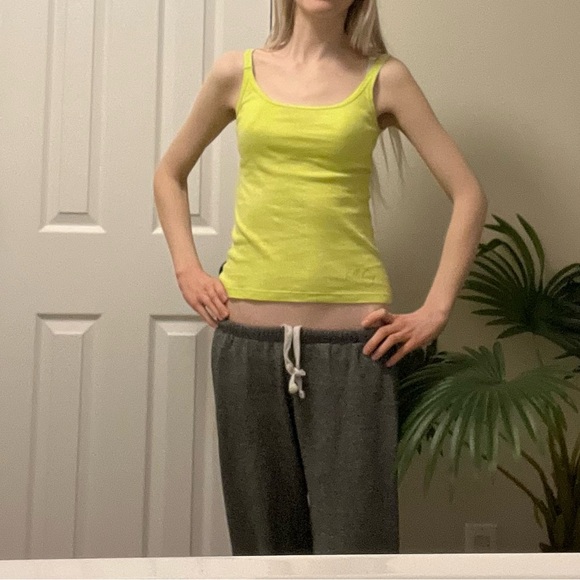 ***FREE w/ purchase*** EUC Lime Green Billabong Tank Top - Picture 4 of 4